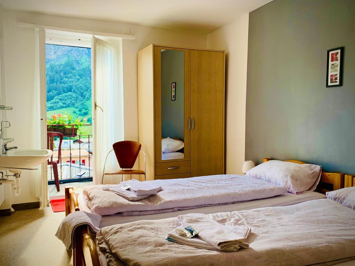 Weisses Roessli Hotel Лойкербад Екстериор снимка