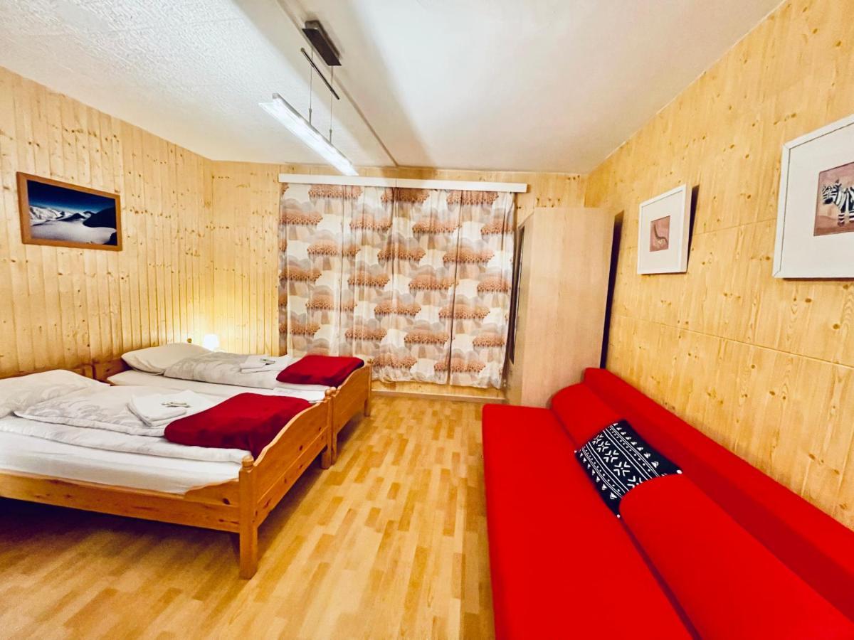 Weisses Roessli Hotel Лойкербад Екстериор снимка
